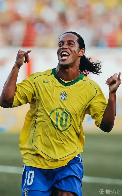 罗那俱乐部 罗那俱乐部