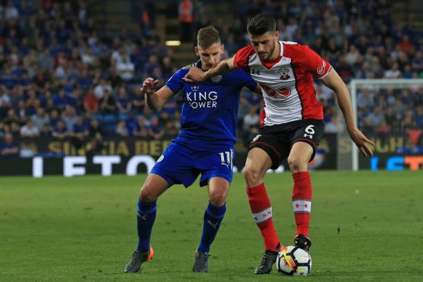 为受伤被迫 为受伤被迫